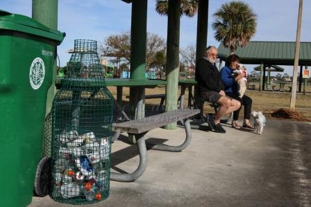 recycle bins 